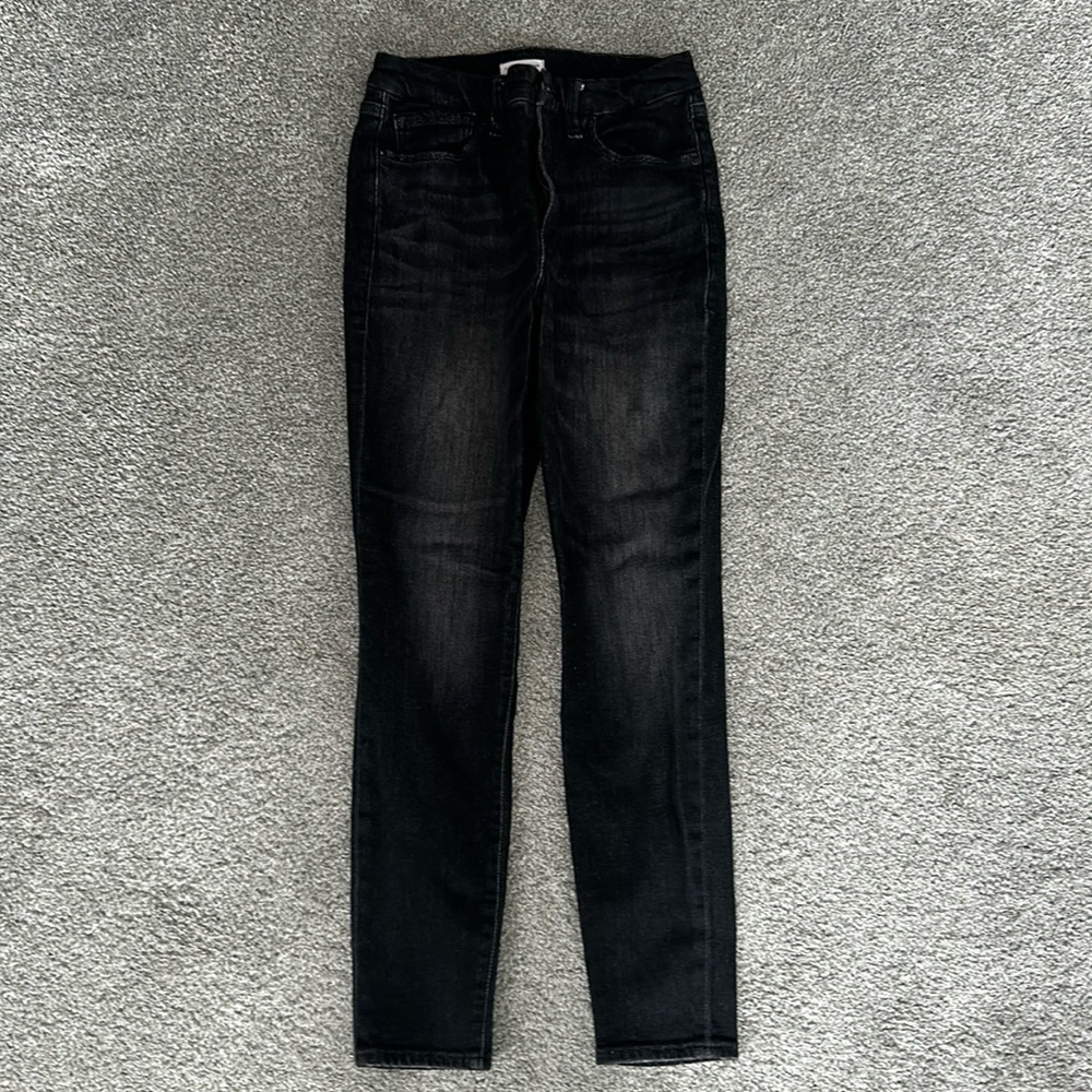 Good American Black Straight Leg Jeans